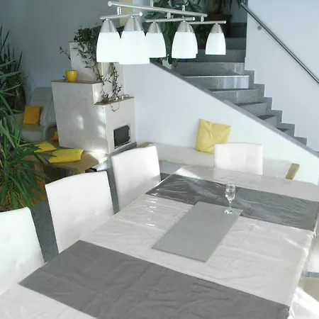 Quiet Situated Chalet *