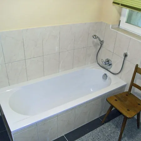 Chalet Quiet Situated *